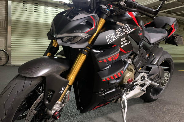 CNC RACING | Radiator side covers Ducati Streetfighter V4 - carbon