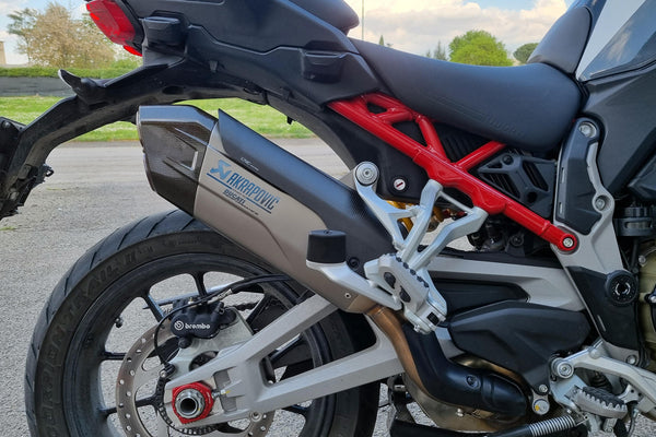 CNC RACING | Exhaust silencer Akrapovic heat guard Ducati Multistrada V4 - Carbon