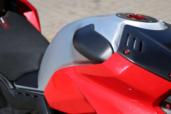 CNC RACING | Fuel tank slider Carbon/Kevlar