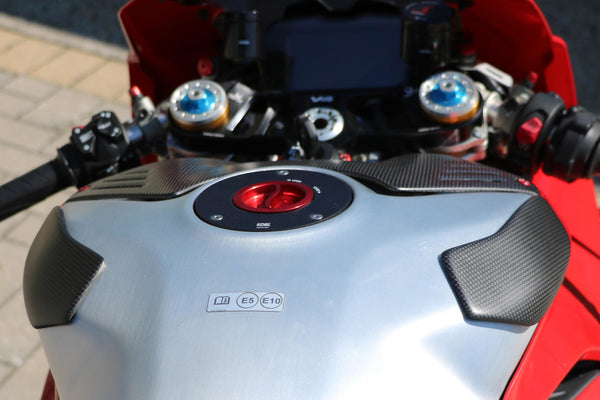 CNC RACING | Fuel tank slider Carbon/Kevlar