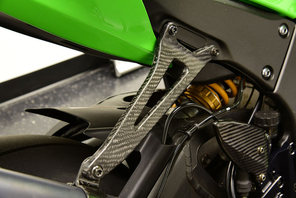Graves Motorsports Carbon Fiber Exhaust Hanger Bracket - ZX-10R / ZX-6R