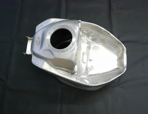 BEATER 2009-2020 BMW S1000RR Staubi Racing tank
