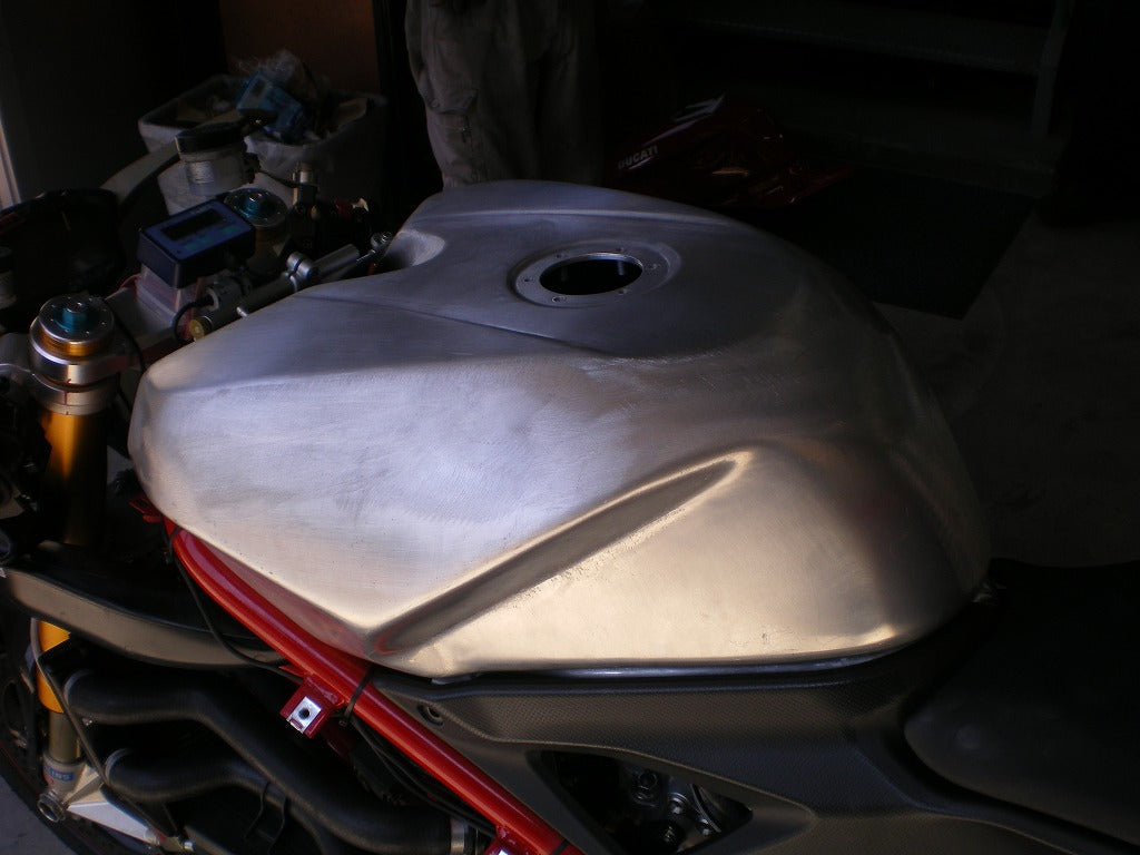 BEATER DUCATI 1098 23L Aluminum fuel tank