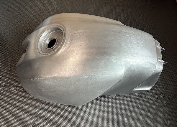 BEATER DUCATI MONSTER900 Aluminum fuel tank-Carburetor