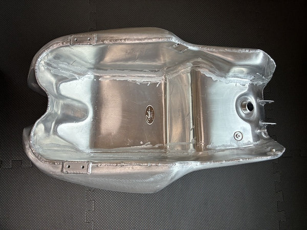 BEATER DUCATI MONSTER900 Aluminum fuel tank-Carburetor