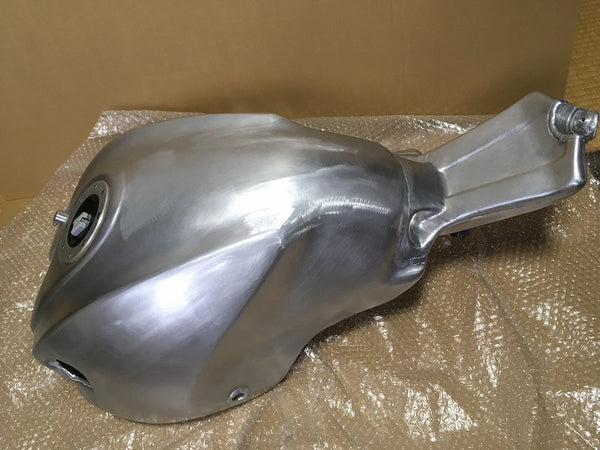 BEATER DUCATI Monster 696/796/1100 Aluminum fuel tank
