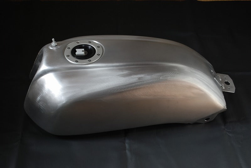 BEATER Honda CB750/900/1100F Aluminum fuel tank