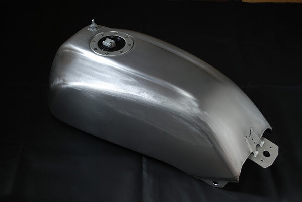 BEATER Honda CB750/900/1100F Aluminum fuel tank
