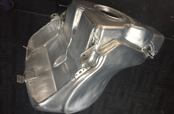 BEATER 2020-2023 Yamaha YZF-R1 Racing Tank