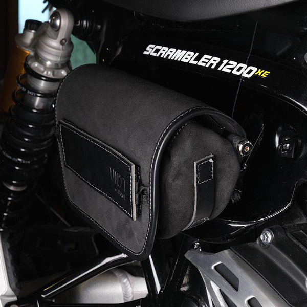 Unit Garage U037+A17 Sahara Canvas handlebar bag + Bracket for mounting on Triumph Scrambler 1200 XC-XE