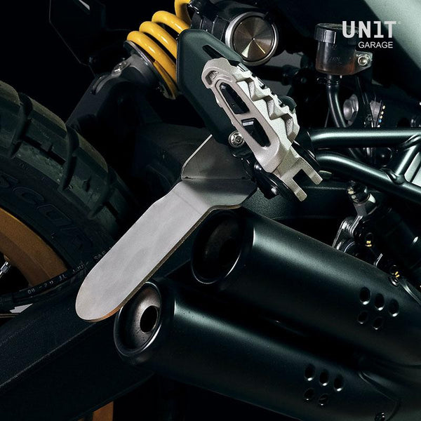 Unit Garage U202+2723DX Waxed suede side pannier Scram 22L-30L + Right subframe Ducati Desert Sled