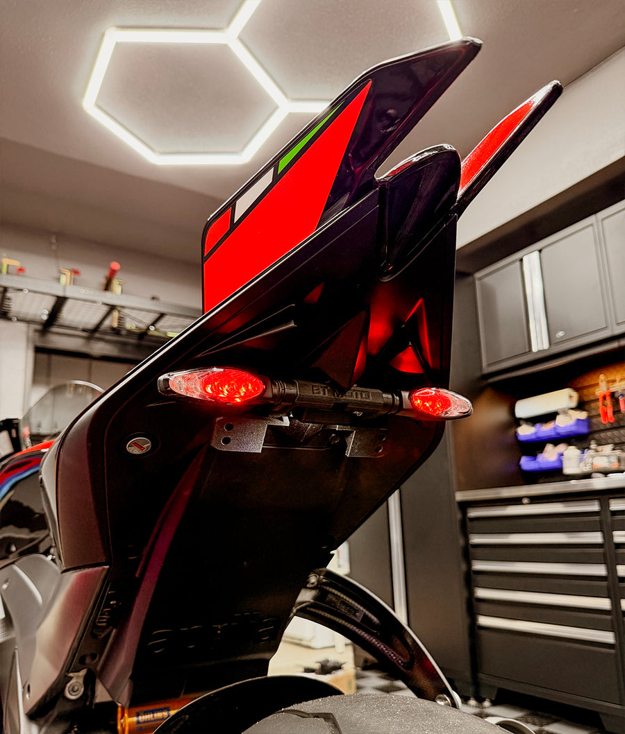 BT Moto 26-27 Aprilia RSV4 / Tuono V4 Tidy Tail Fender Eliminator Kit