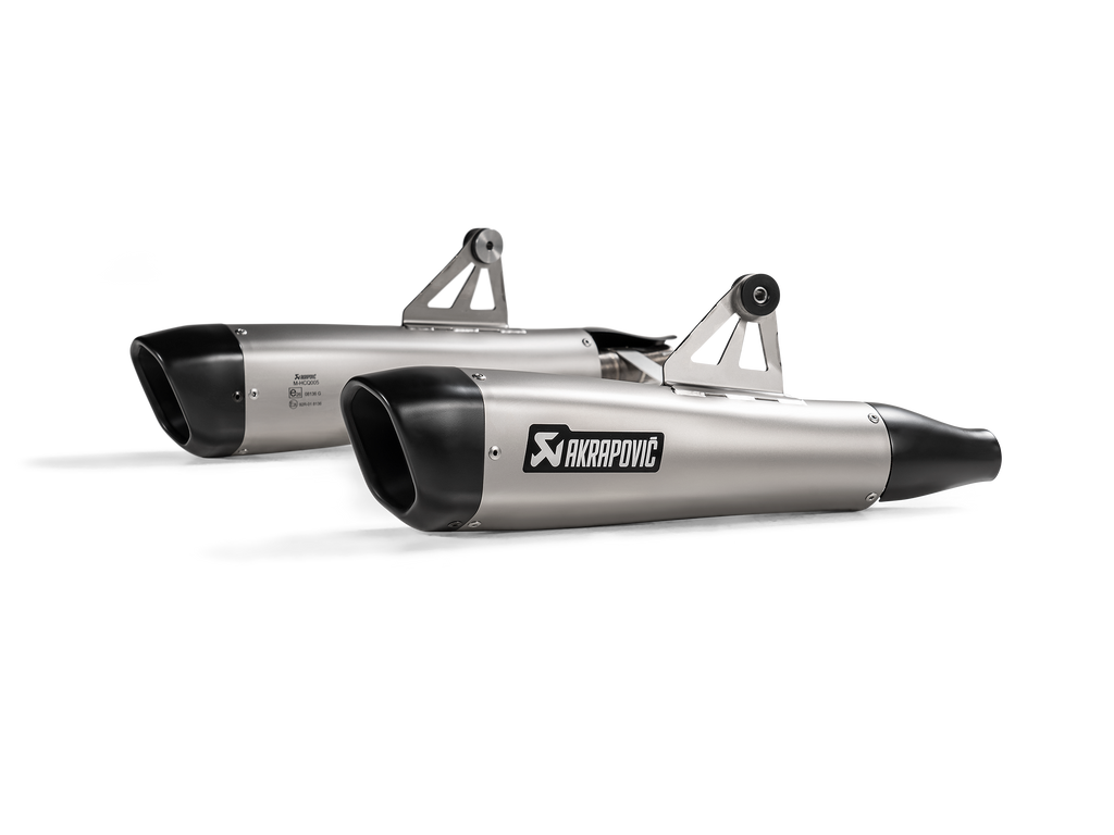 AKRAPOVIC Triumph Bonneville T100 / Bonneville T120 2017-2020, 2016-2020 Slip-On Line (Titanium) S-T12SO4-HCQT