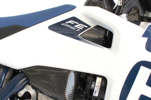 CMT Compositi Carbon Lower Fuel Tank Cover | Husqvarna TE 150 i / Multi-Model | 000387