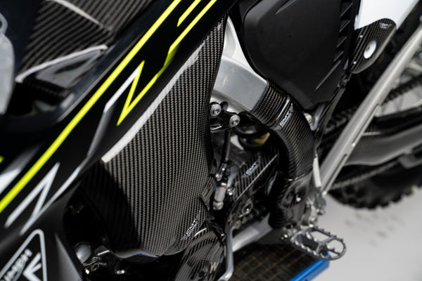 CMT Compositi Carbon Lower Fuel Tank Cover | Triumph TF 250 - E / Triumph TF 450 - E | TF0030