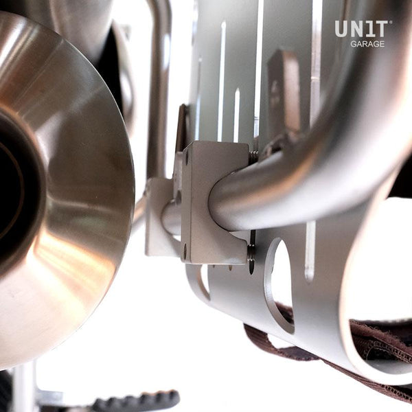 Unit Garage A9_ Pair of aluminum U-bolts