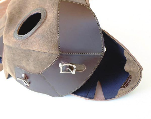 Unit Garage 2021 Tank cover in waxed suede