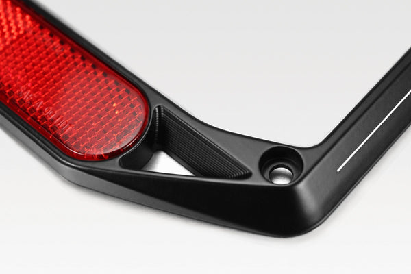 DPM Plate frame BIG EYE for HORNET 600 99-02 / HORNET 600 03-04 & More | B-0130B