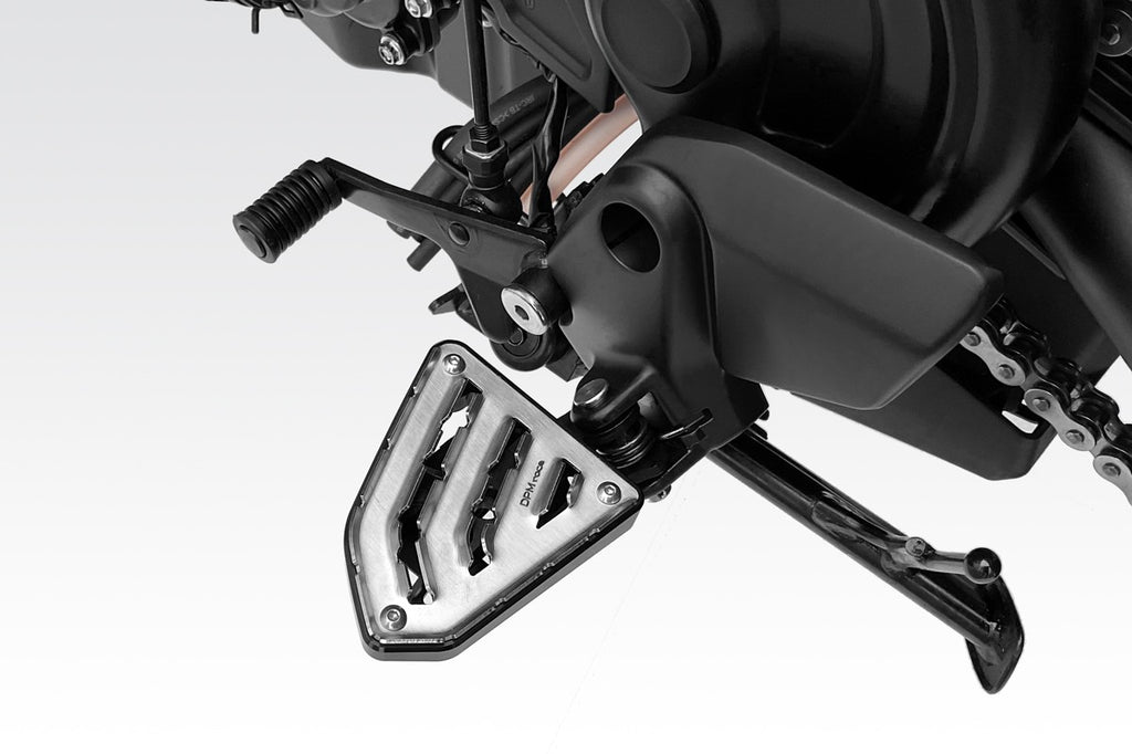 DPM Kit footrests for CL 500 2023-25 | R-01010