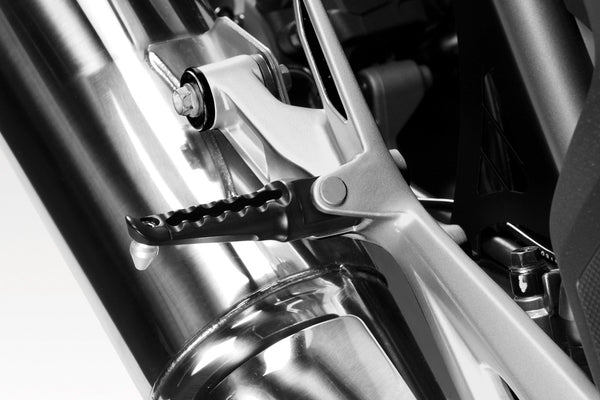 DPM Passenger footpegs RACE for NC700X 2012-13 / NC700S 2012-13 & More | R-0681/1P