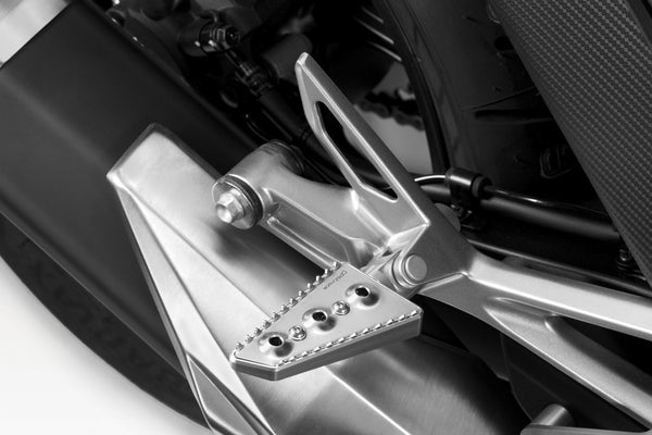 DPM Passenger footrests PIRANHA for NC700 INTEGRA 2012-13 / NC750 INTEGRA 2014-19 | R-0812
