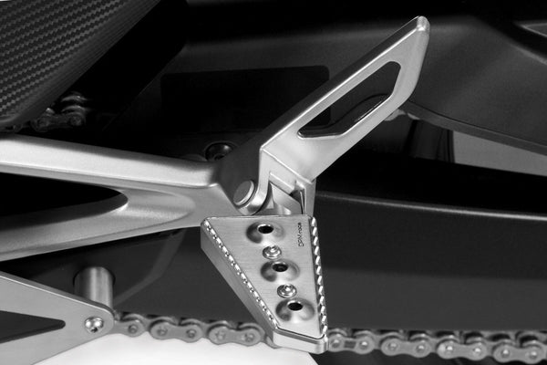 DPM Passenger footrests PIRANHA for NC700 INTEGRA 2012-13 / NC750 INTEGRA 2014-19 | R-0812