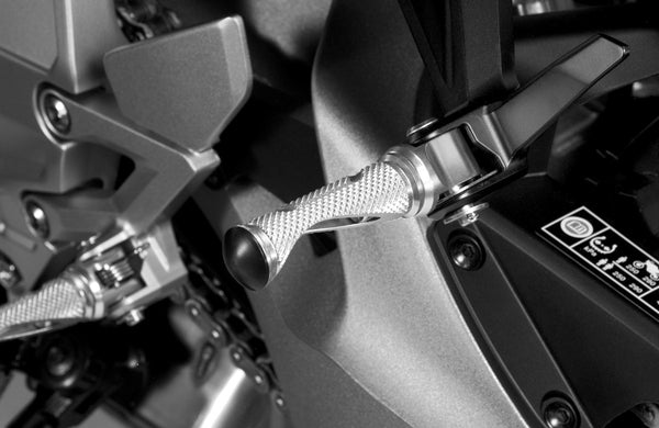 DPM Passenger footpegs GP for CB1000R 2018-20 / CB1000R 2021-25 & More | R-0831