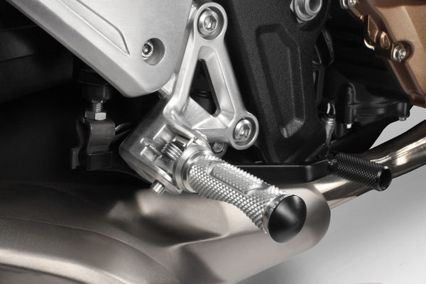 DPM Control footpegs GP for HORNET 600 99-02 / HORNET 600 03-04 & More | R-0832