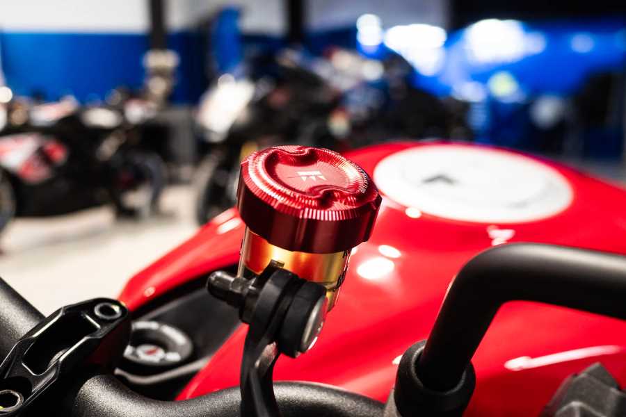 Evotech RC Rear Brake / Clutch Fluid Reservoir Cap - image 1