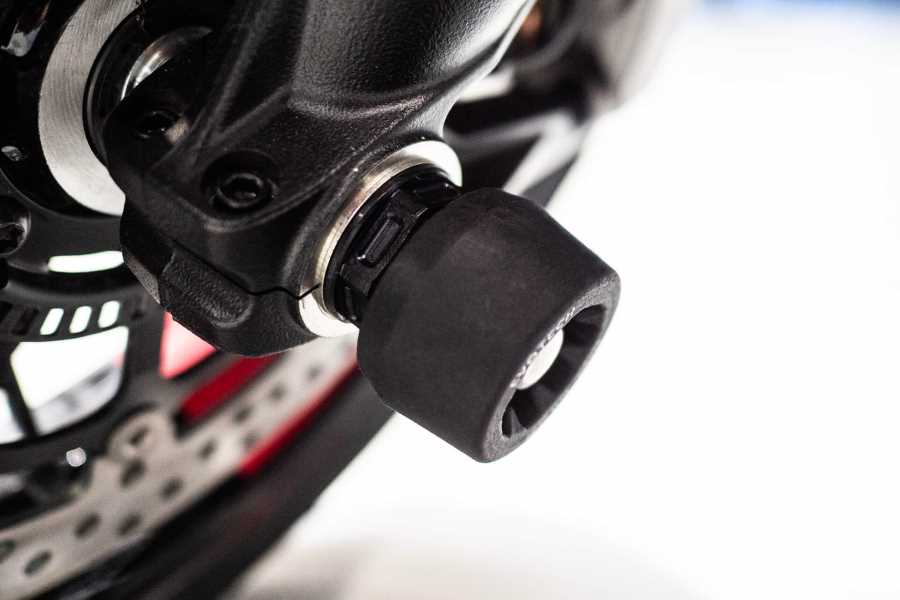 Evotech RC Front wheel axle Nut Ducati V2 M20 × 1.25 – 7075-T6 Ergal - image 1