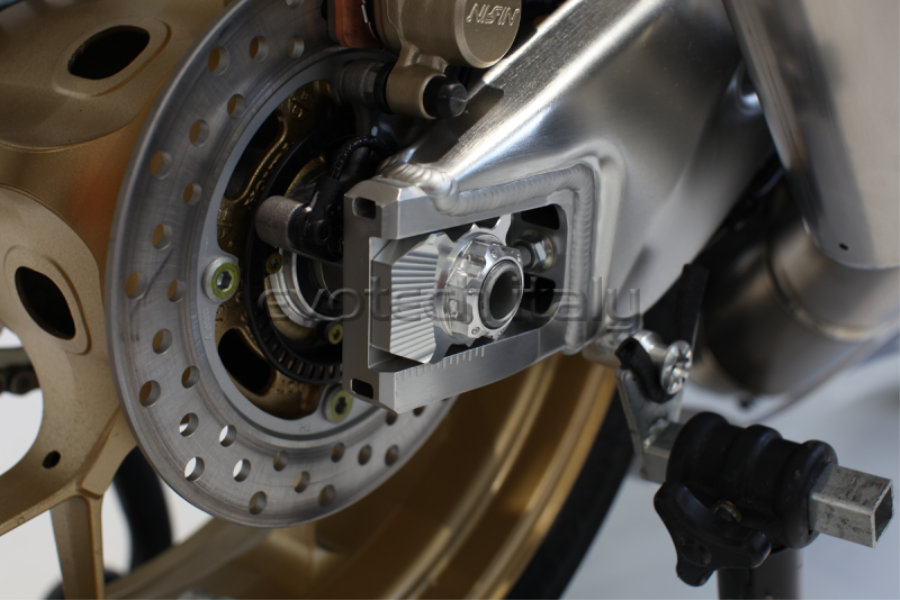 Evotech RC 7075-T6 Ergal Nut M24 × 1.5 (rear wheel, Top Yoke) - image 1