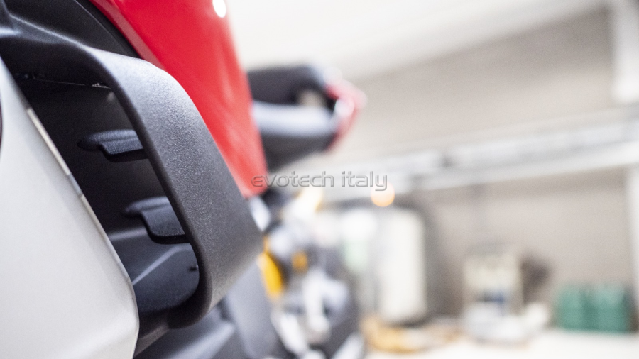 EVOTECH RC DUCATI STREETFIGHTER V2 955 AERODYNAMIC WINGLETS (ADDITIVE MANUFACTURING)