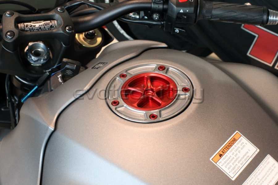 Evotech RC FUEL CAP SUZUKI 5 BOLTS