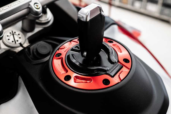 Evotech RC Key Lock Fuel Cap for Ducati Mts1200/1260/V4-Hyp 950-KTM 1290 Superduke