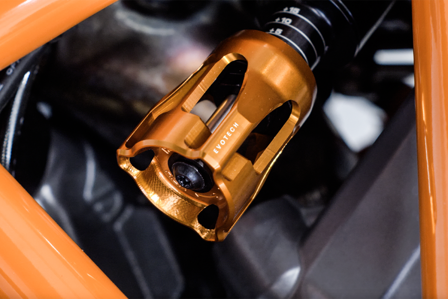 Evotech RC Hydraulic Preload Adjuster KTM 1290 /1390 Superduke R – image 1