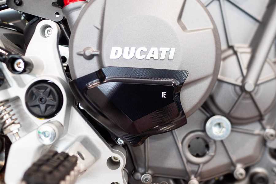 Evotech RC PRO-08-18 Ducati V2 right engine guard