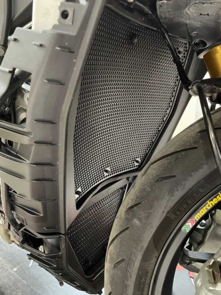 Evotech RC Ducati Panigale V4/ S/ Speciale/ R - Streetfighter V4 S Radiator Guard – image 3