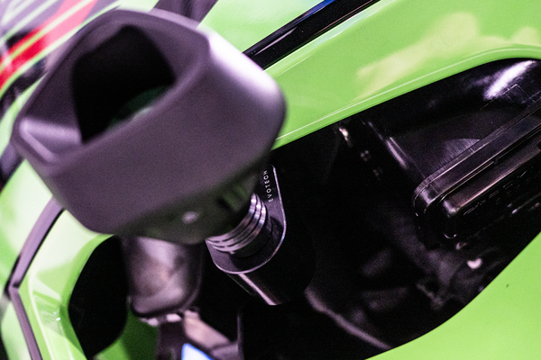Evotech RC No-Cut frame sliders Kawasaki Ninja 500/ SE '24-'26 - image 3