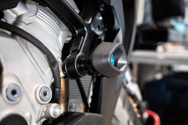 Evotech RC No-Cut frame sliders BMW S1000 XR 24-26 - image 3