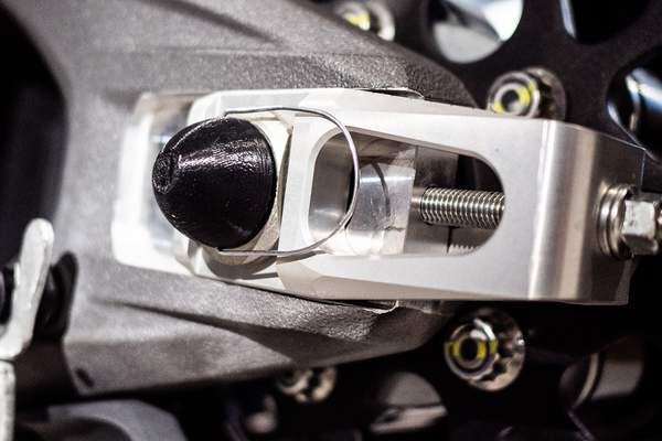 Evotech RC Ducati Panigale V4 / V4 S 2025+ Rear Axle End Cap Kit – image 2