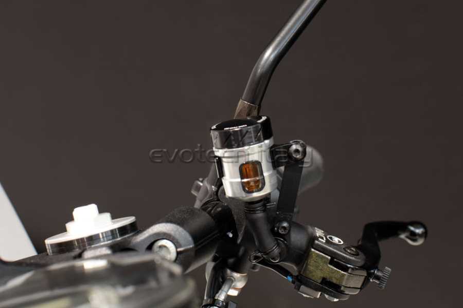 Evotech RC Husqvarna Vitpilen 701 Left Clutch Reservoir Bracket - image 1