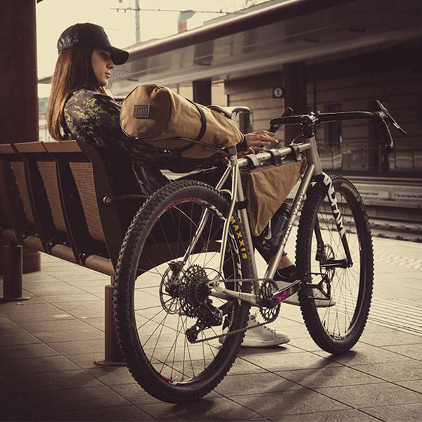 Unit Garage B003 Frame Pack Triangle Canvas