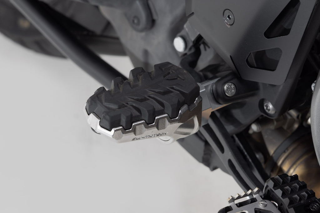 SW-MOTECH EVO footrest kit FRS.18.112.10000