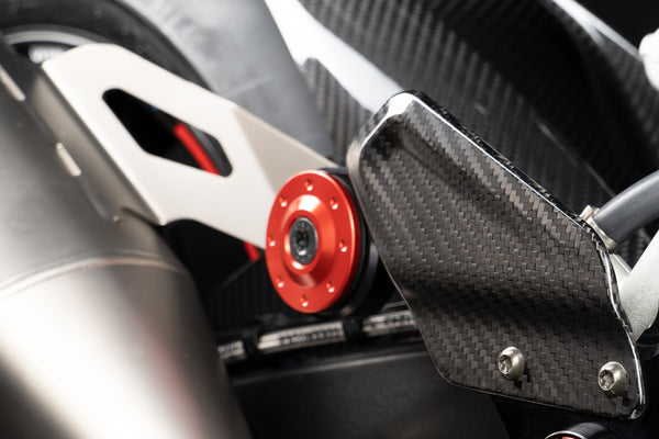 Exhaust bracket cover kit red