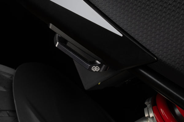 Passenger carrier cover black