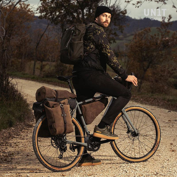 Unit Garage B006 Waxed suede Gravel Pannier