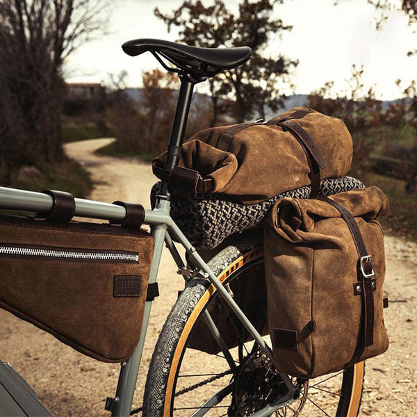 Unit Garage B006 Waxed suede Gravel Pannier