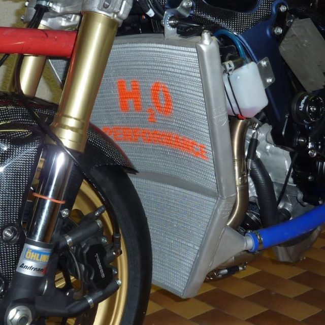 H2O Performance Oversize Radiator kit For Suzuki GSX-R600/750 (2011+) – illustrative image