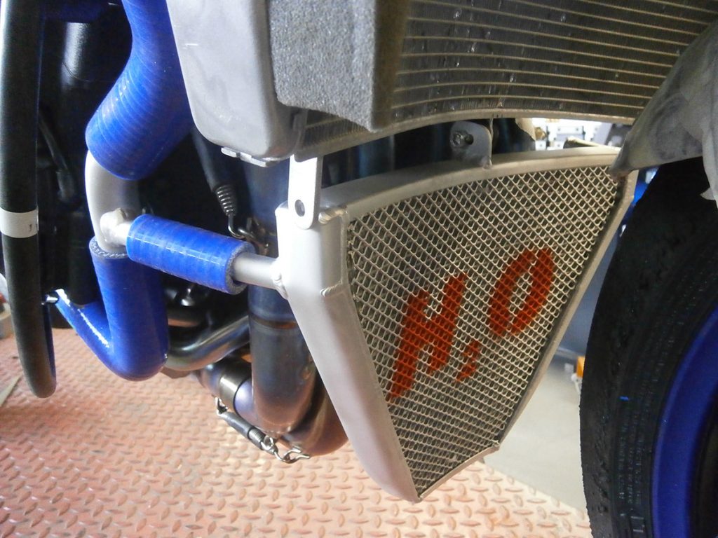 H2O Performance Additional Radiator kit For Yamaha YZF-R6 (2017+) – illustrative image
