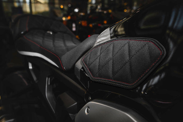 Honda | CB1000R 18-23 | Diamond | Knee Grips